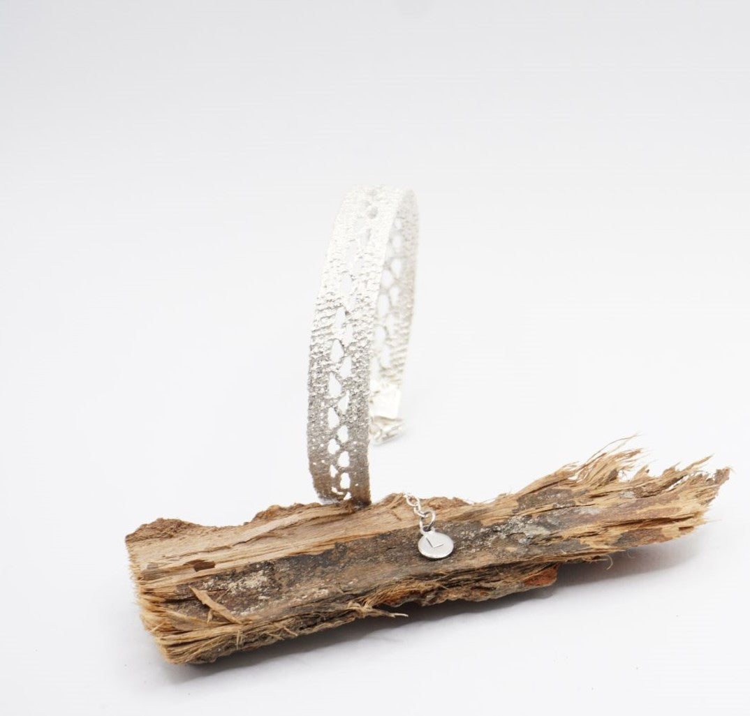 Chronic Lace Texture Bracelet